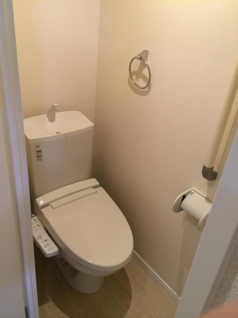 Room image 8