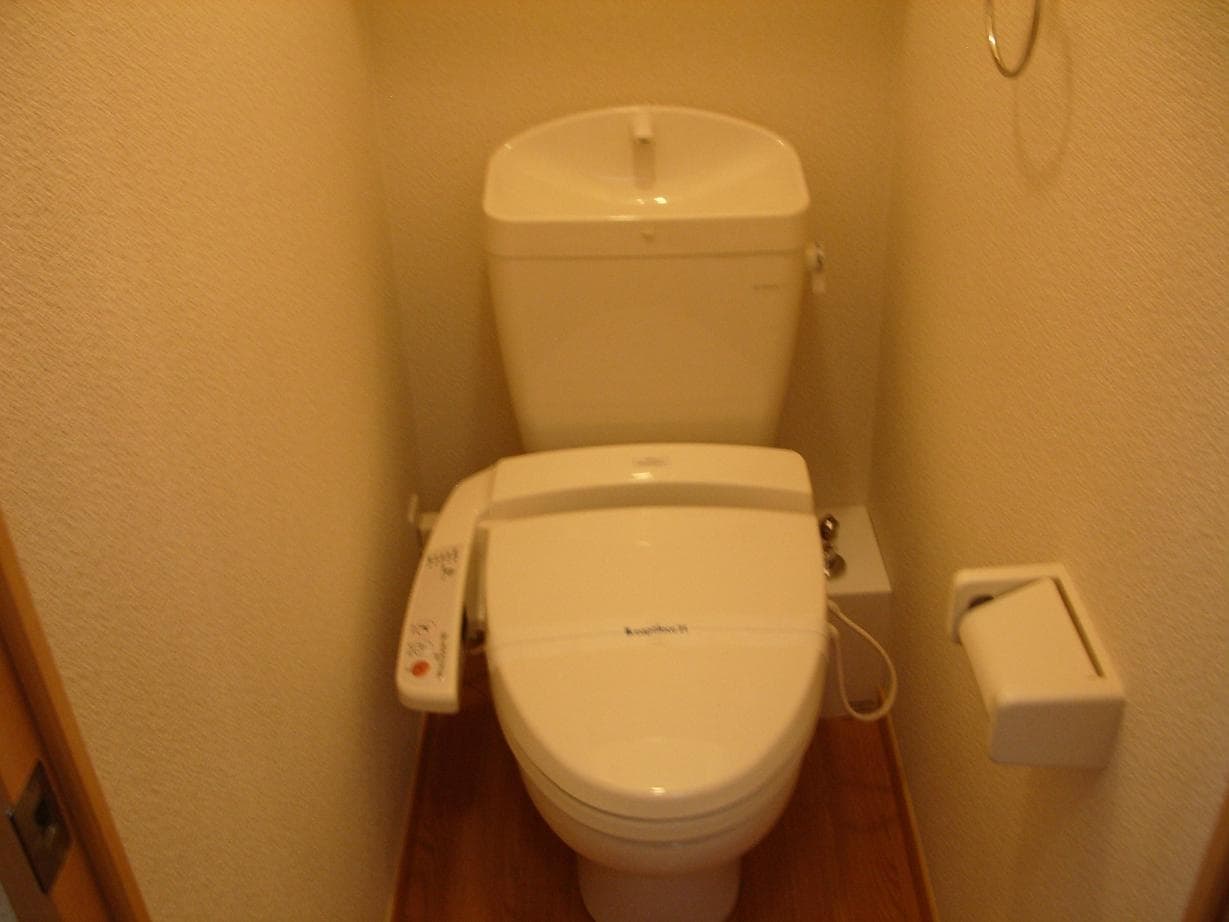 Room image 8