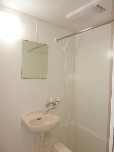 Room image 16