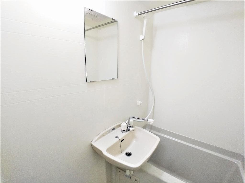 Room image 13