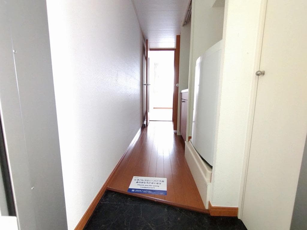 Room image 11