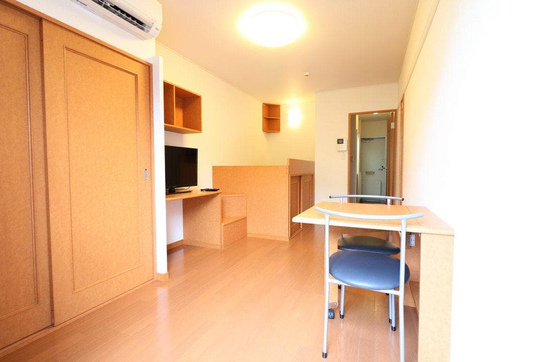 Room image 9