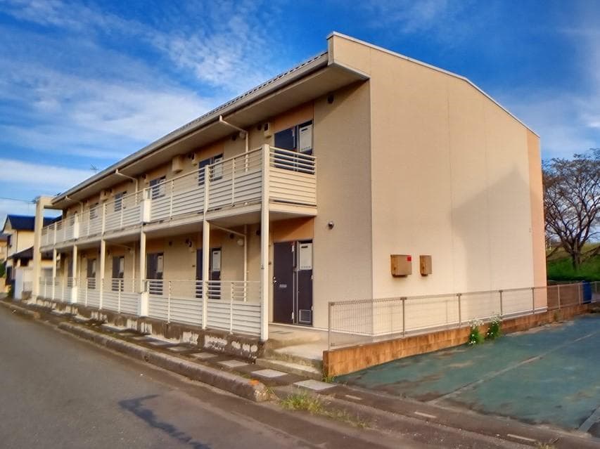 Main exterior of LEONEXT Yacho no Mori