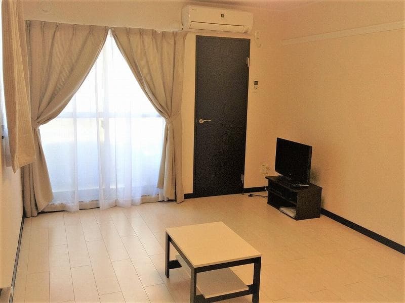 Preview interior of LEONEXT Amur Hanyu