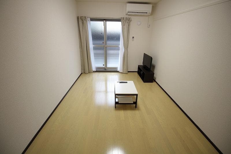 Room image 11