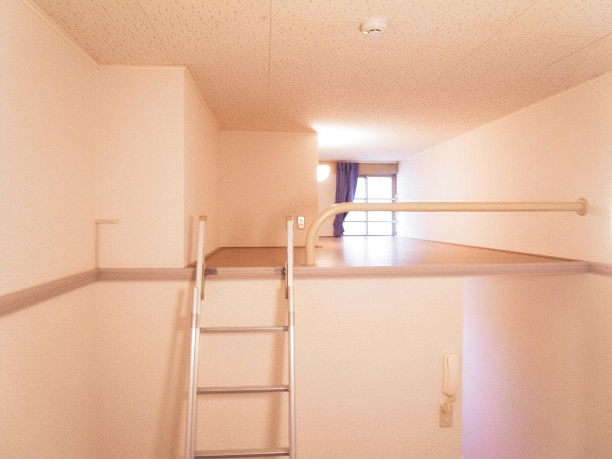Room image 10