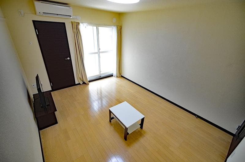 Room image 16