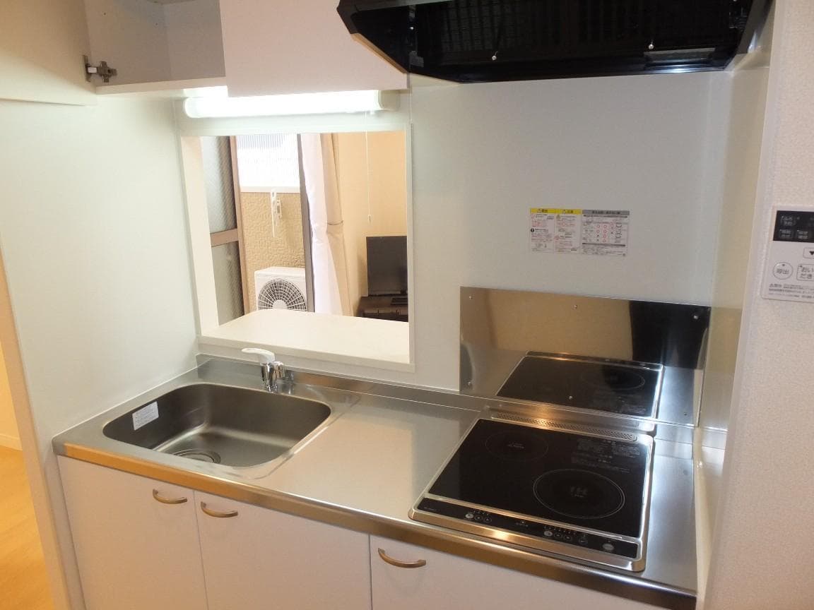 Room image 12