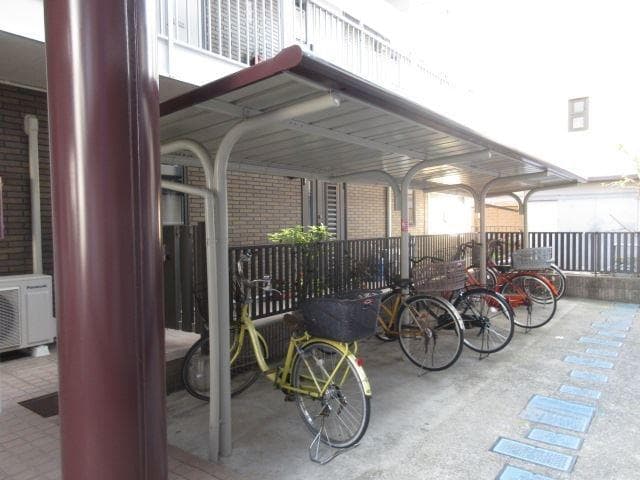 Room image 12