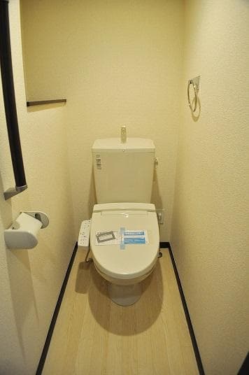 Room image 8