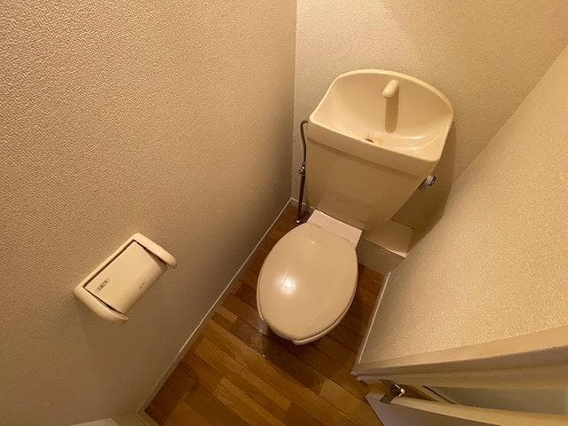 Room image 13