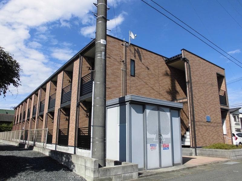 Main exterior of LEONEXT High Bridge