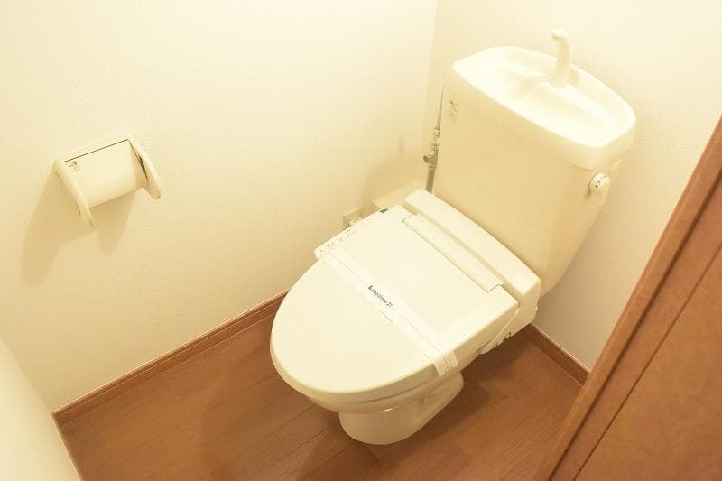 Room image 8