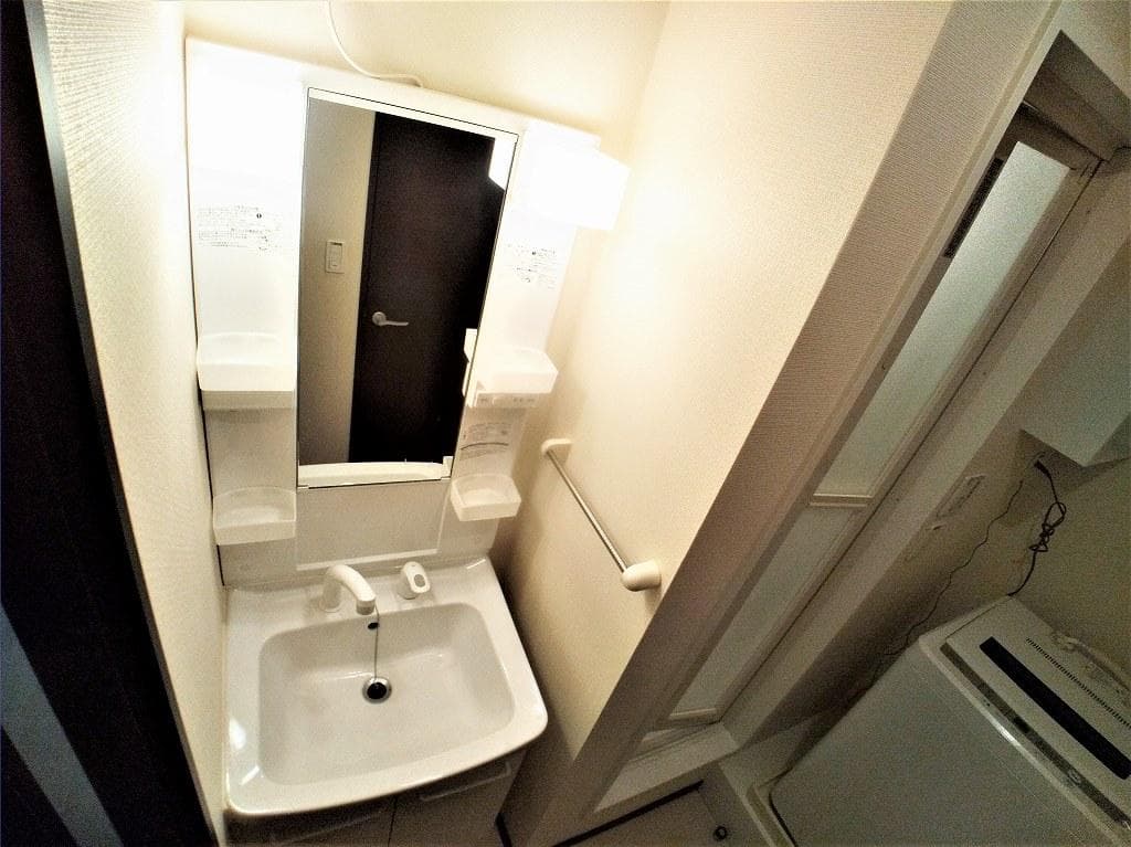 Room image 15