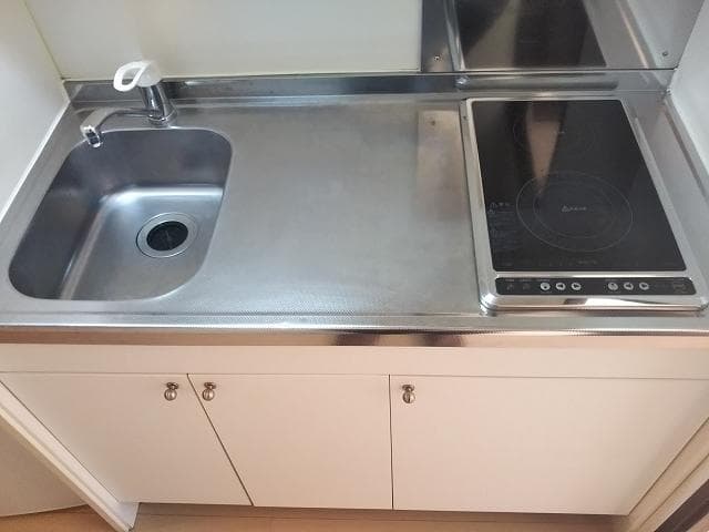 Room image 8