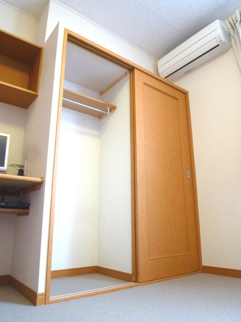 Room image 15