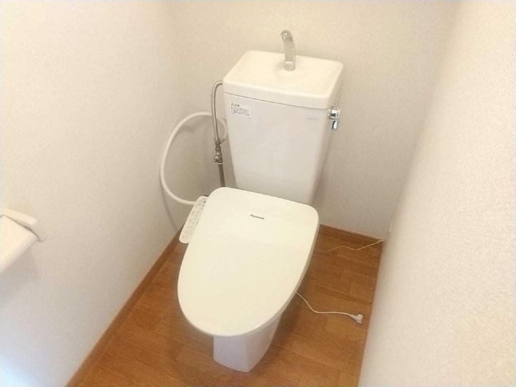 Room image 8