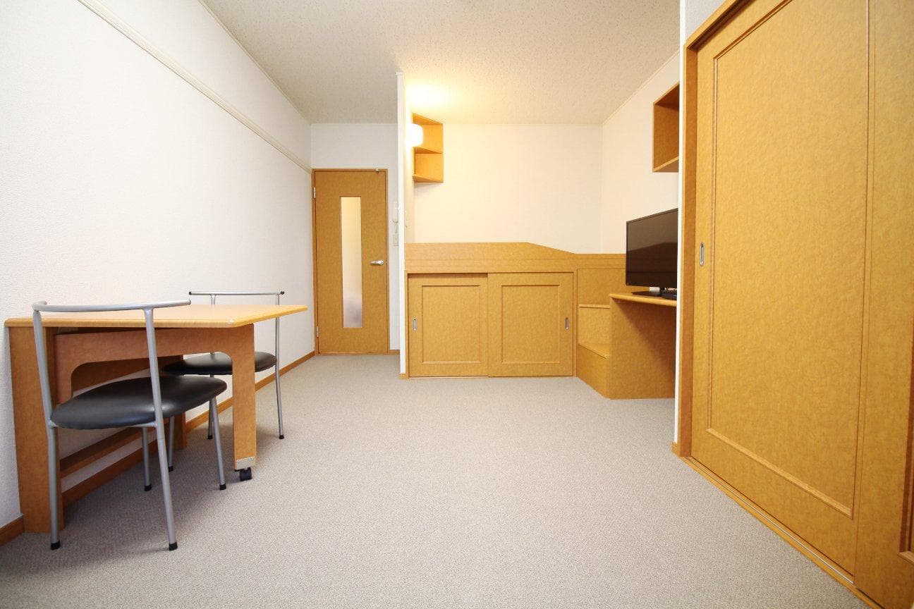 Room image 12