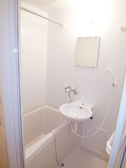 Room image 9