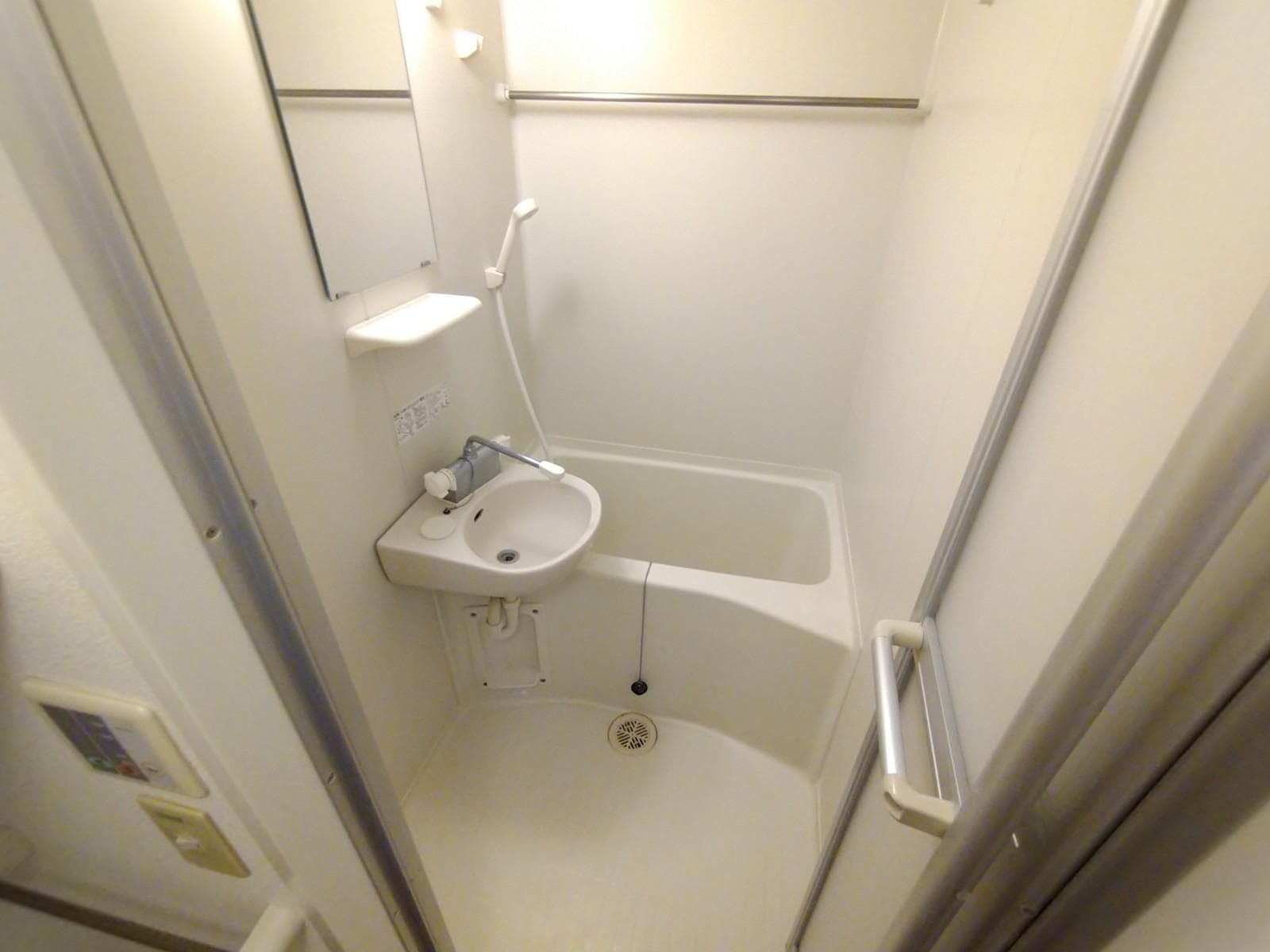 Room image 8