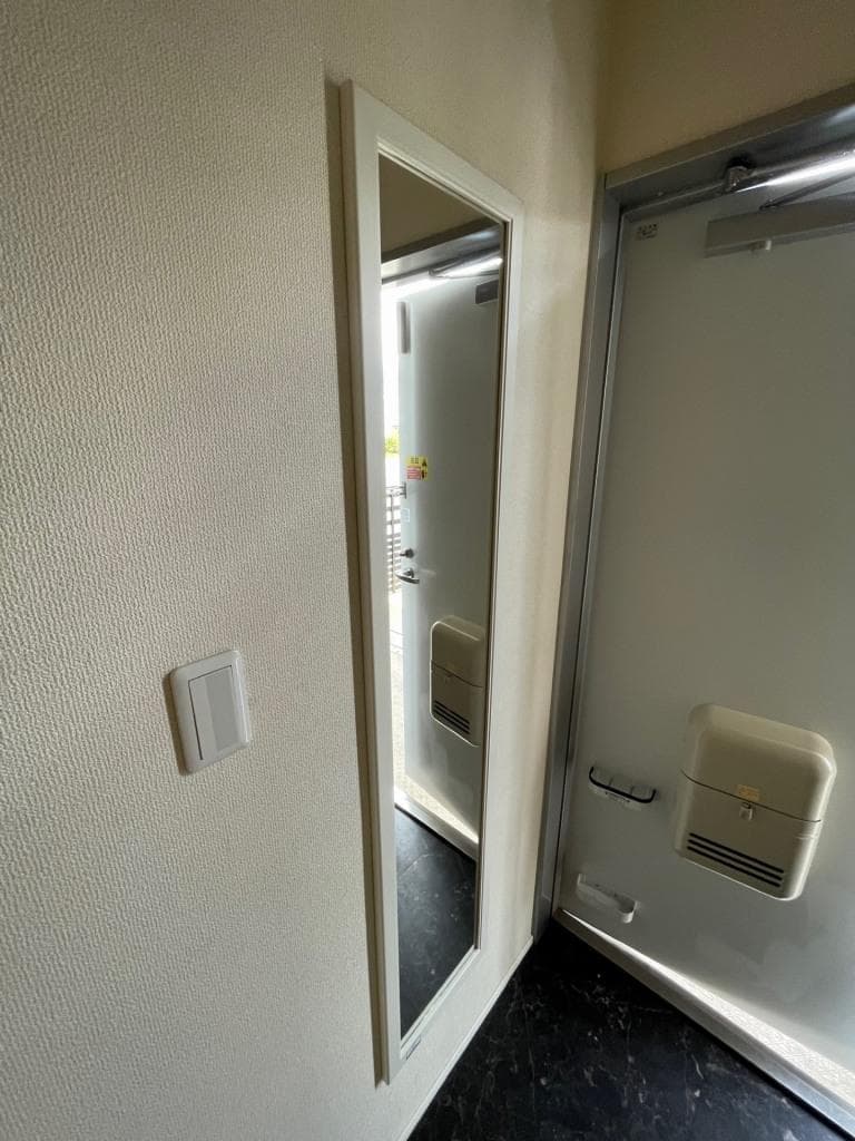 Room image 13