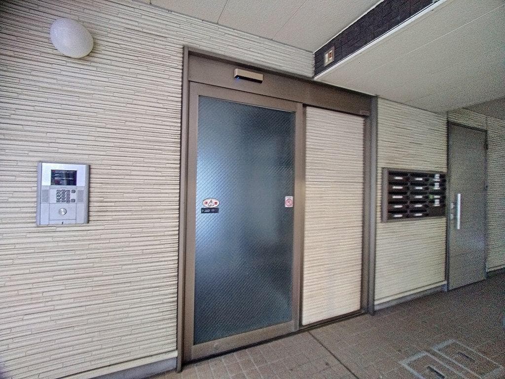 Room image 12