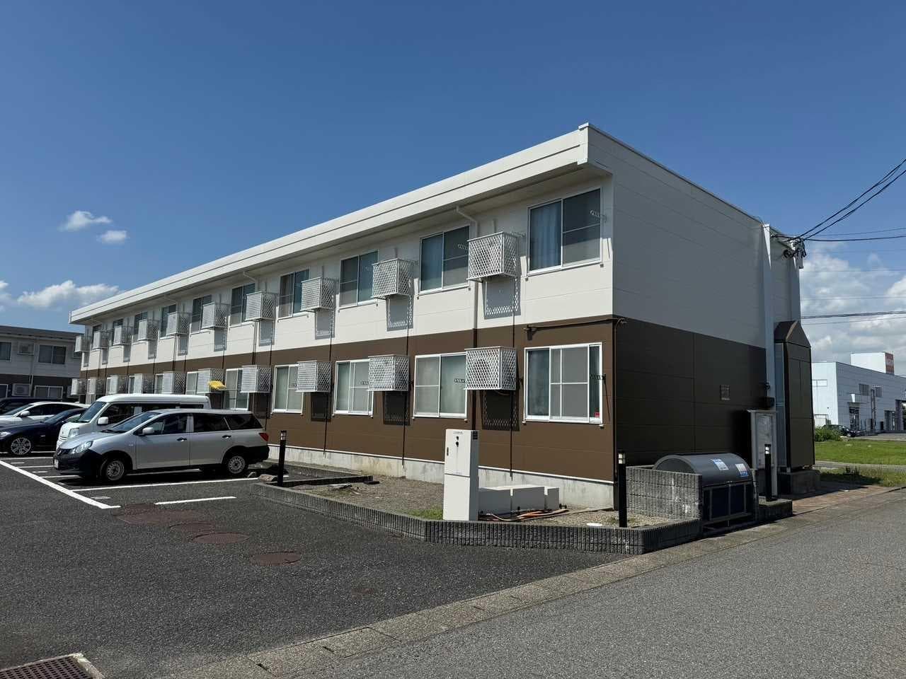 Main exterior of leopalace SUN