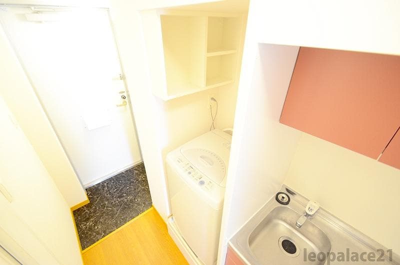 Room image 10
