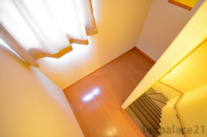 Room image 11