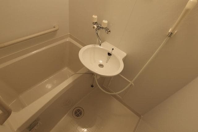 Room image 13