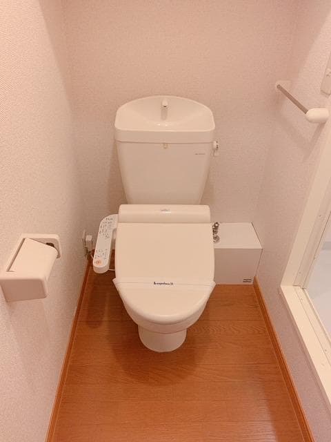 Room image 9