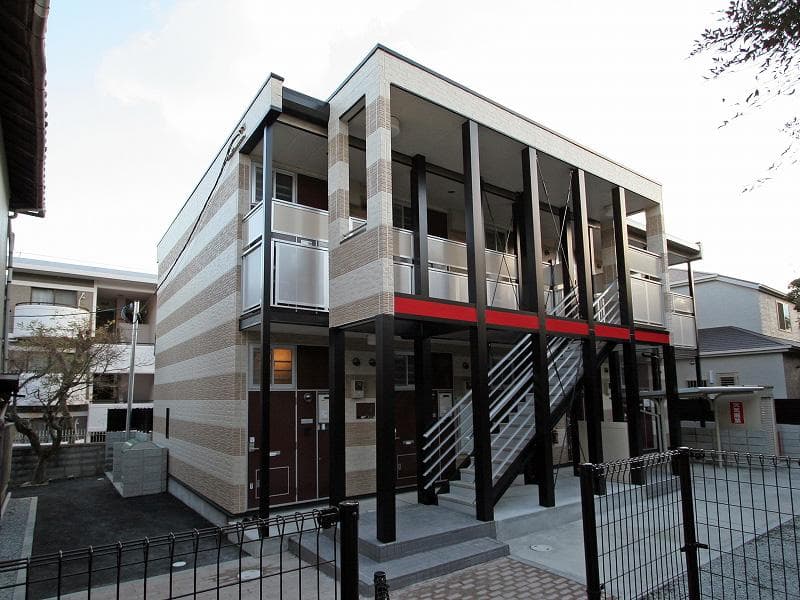 Main exterior of leopalace Chimori
