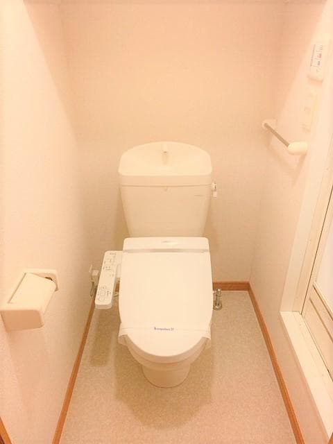 Room image 9
