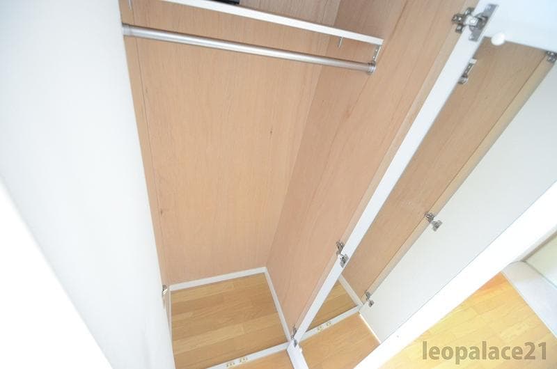 Room image 13