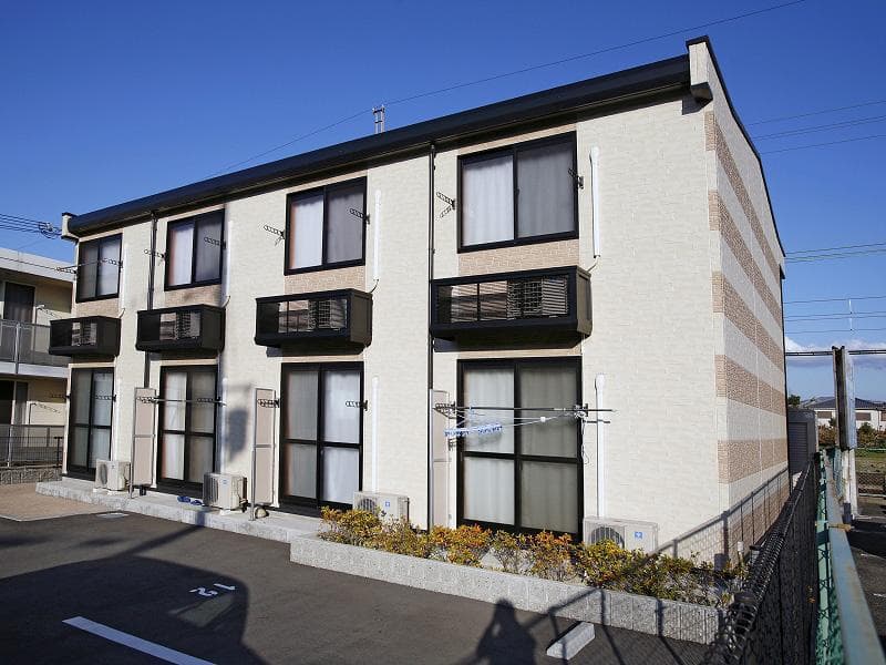 Main exterior of leopalace Miyu