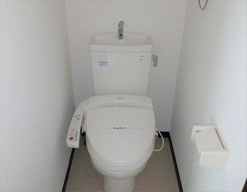 Room image 8