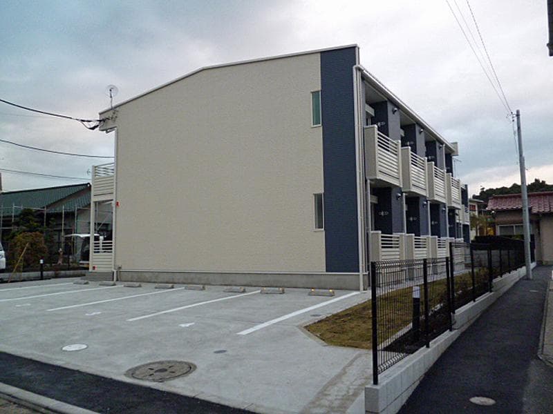 Main exterior of LEONEXT Green Garden