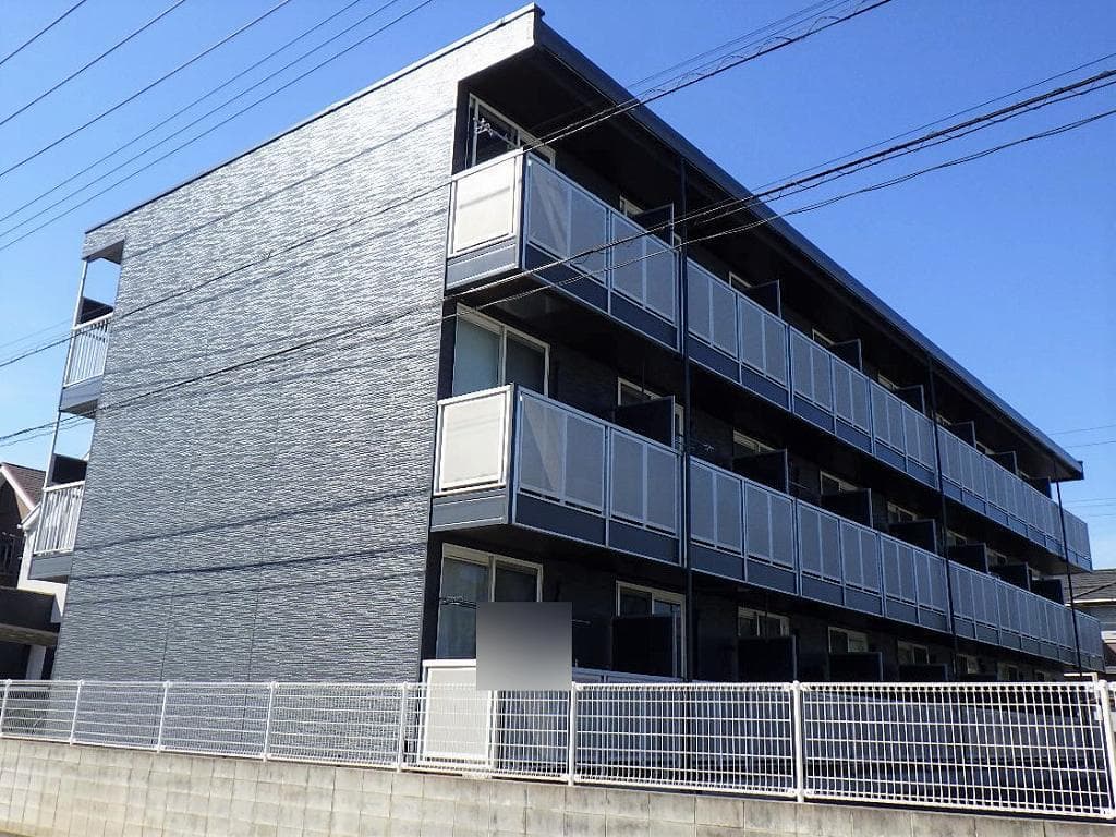 Main exterior of leopalace Lira