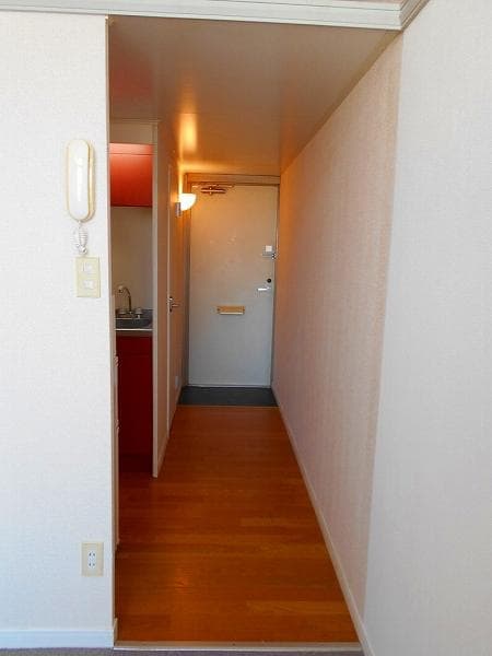Room image 9