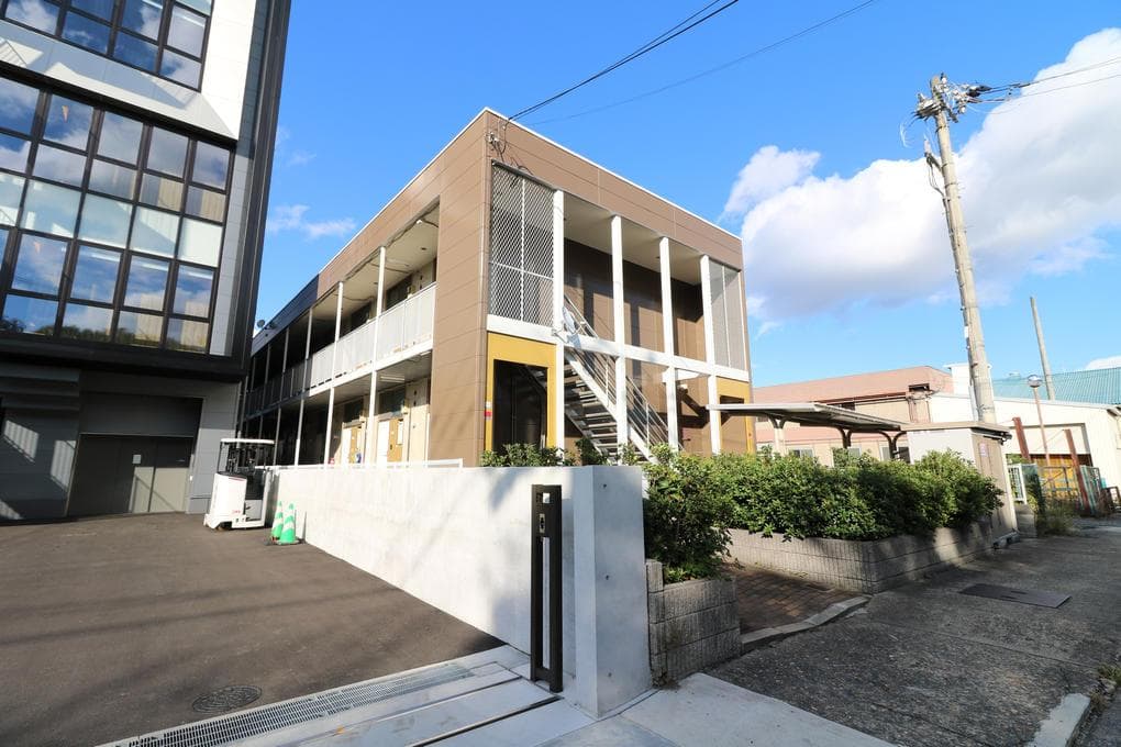 Main exterior of leopalace ROYAL COURT