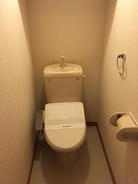 Room image 8