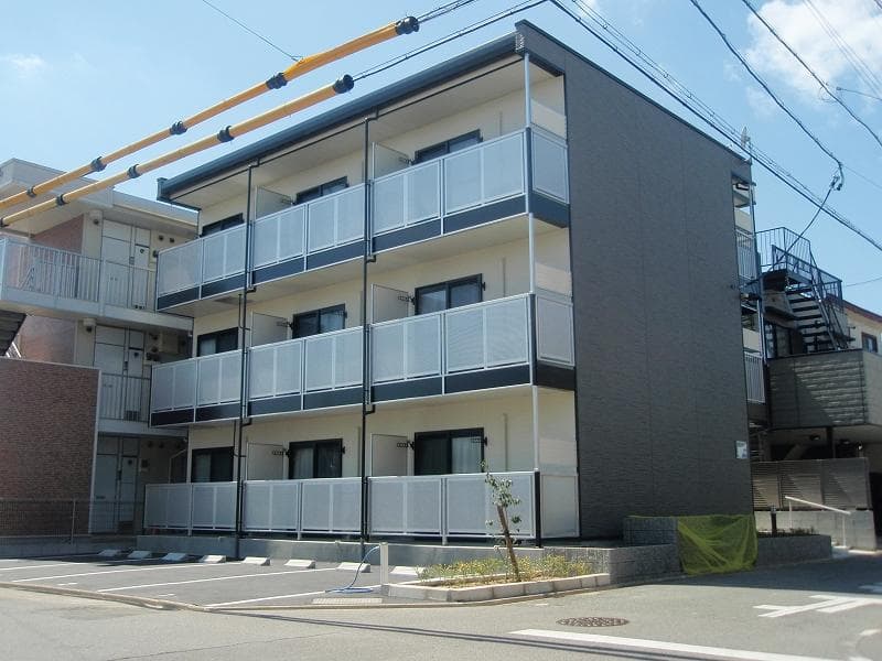 Main exterior of leopalace Marie