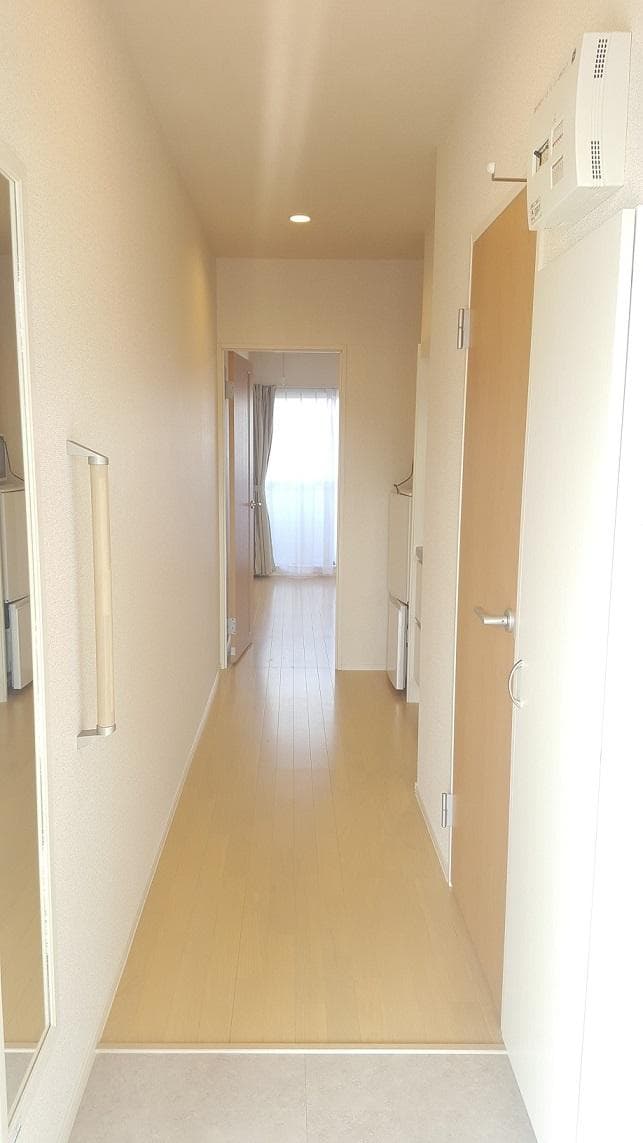 Room image 16