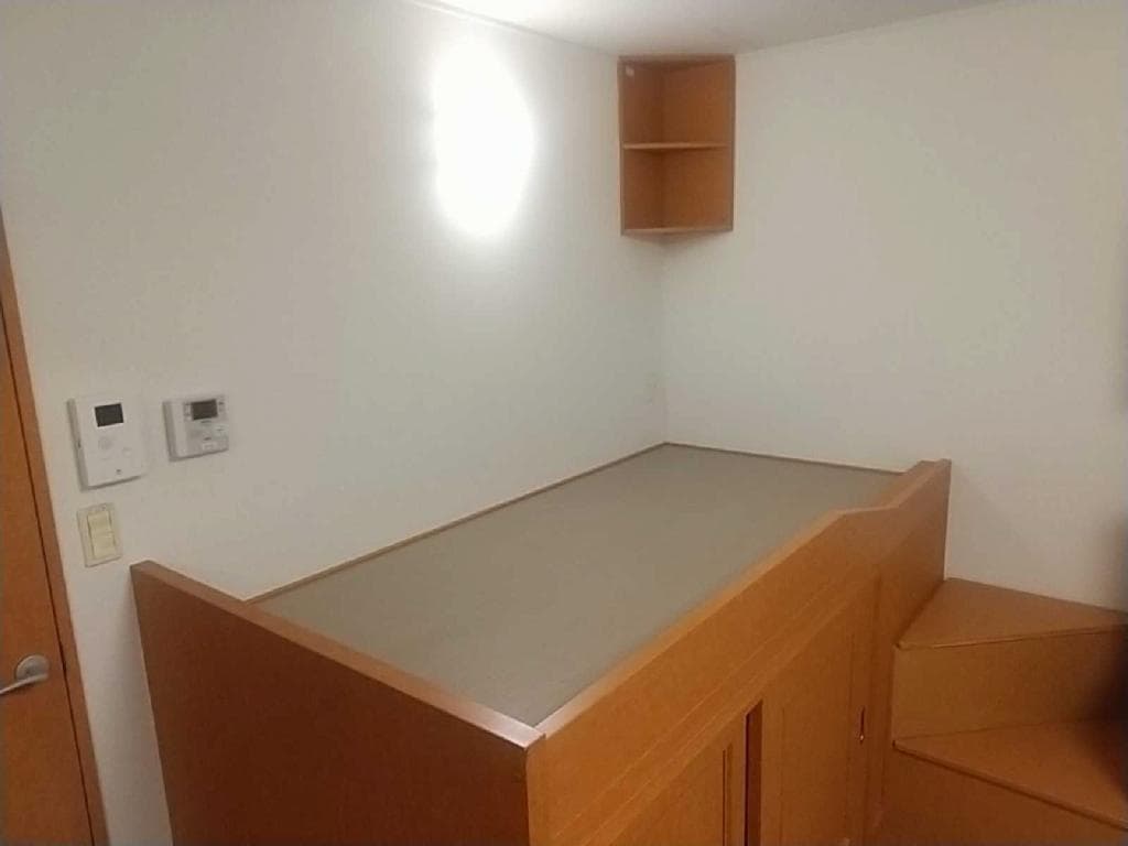 Room image 12