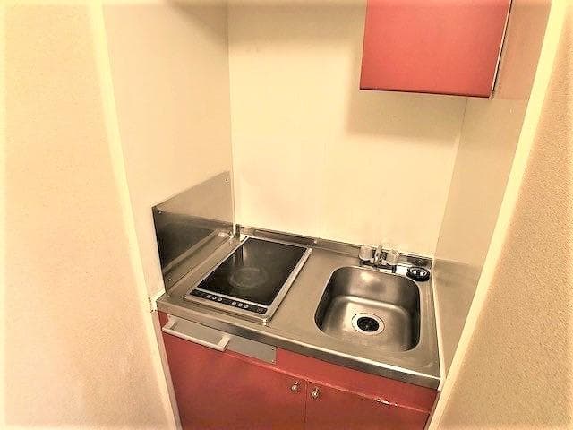 Room image 8