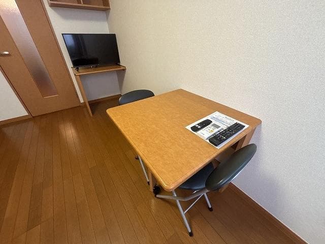Room image 10