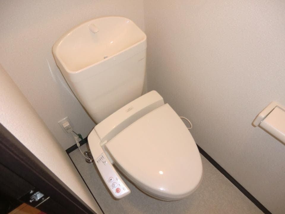 Room image 8