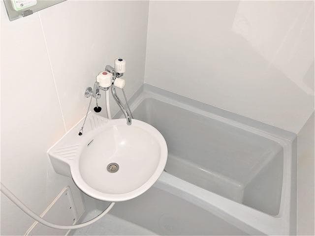 Room image 11