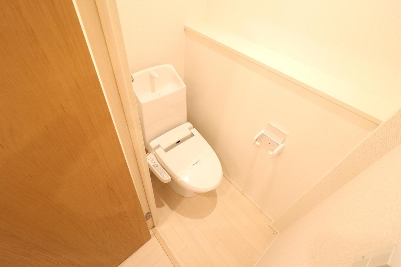 Room image 13
