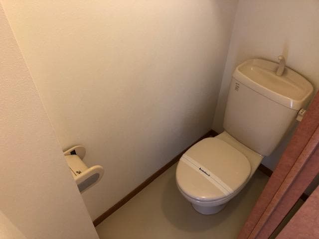 Room image 10